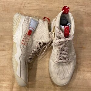 Air Jordan Apex React “Light Cream”